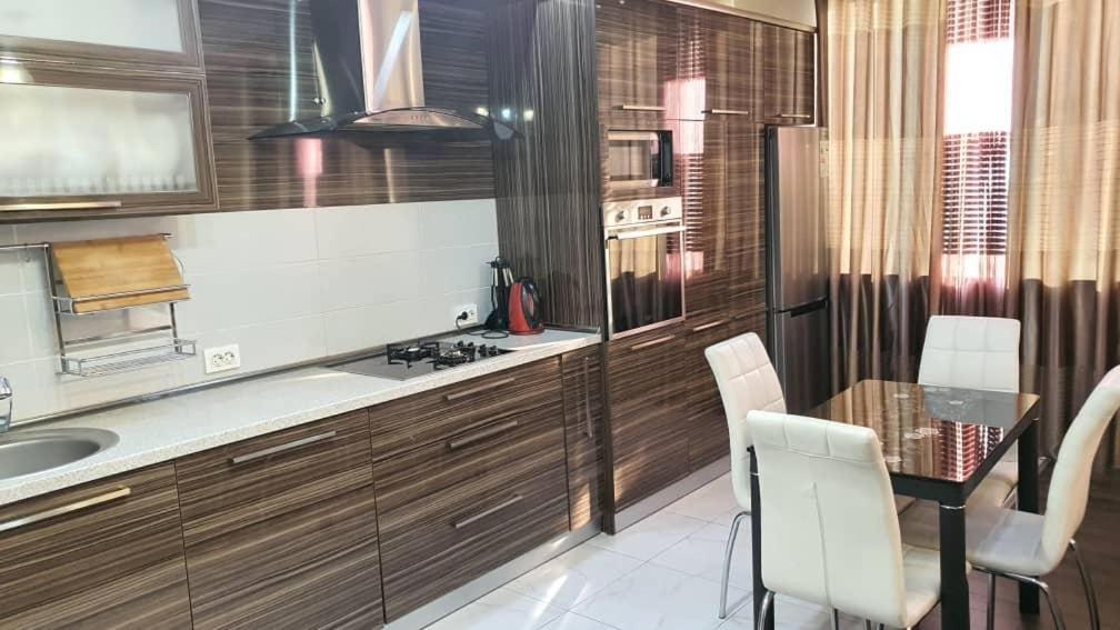Apartment Studio With Good View Bischkek Exterior foto