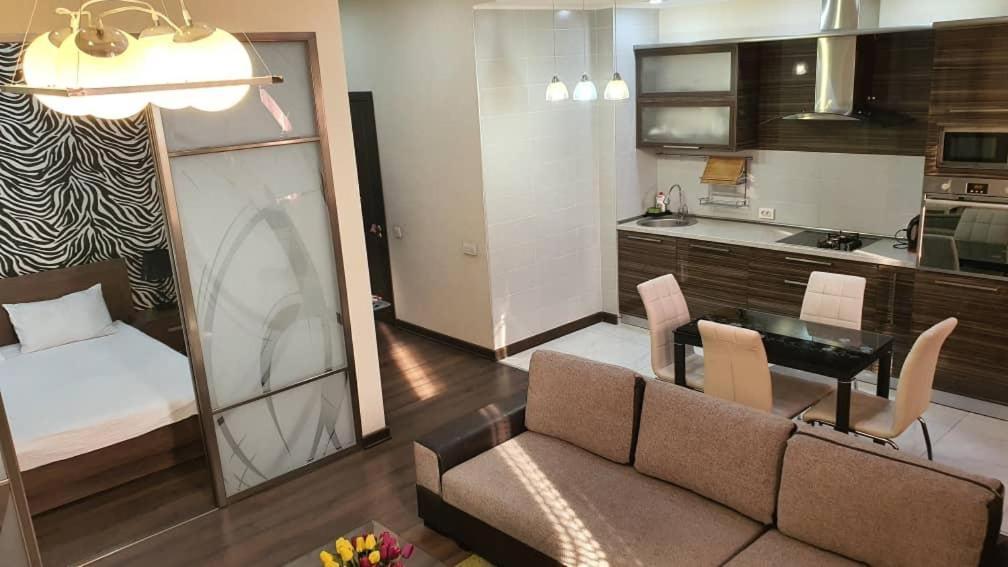 Apartment Studio With Good View Bischkek Exterior foto